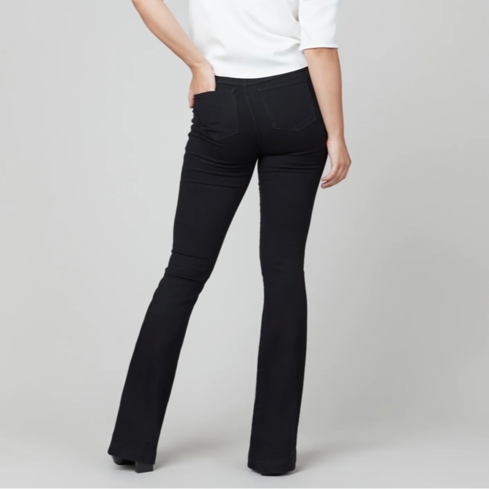 High-Rise, Fit and Flare Black SPANX Jeans